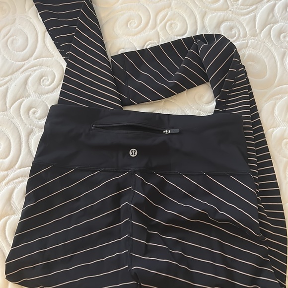 Very rare Lululemon Speed Wunder Tight* Reflective 28" - Picture 2 of 4